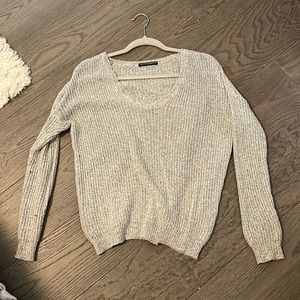 Brandy Melville sweater